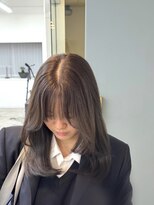 ベガ(vega)&nbsp;【毛流れ×透明感】大人かわいいミディアムレイヤー