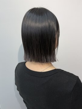 ヴェイン 渋谷(vain) 切りっぱなし耳掛けボブ大人ボブタイトボブ20代30代