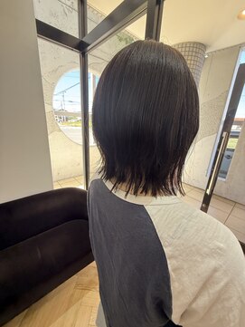 モナ バイ ルヴェール 岐阜北方(MONA by LeVert) ぷつっとボブ