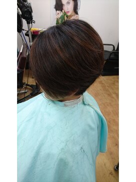 ヘアサロン シュシュ(Hair salon Chou chou) ショートボブ 扱いやすくスタイリングも楽に♪