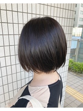 スタジオ アルファプラス 日暮里店(studio α+) ステップボーンカット/ボブ/ショート/白髪ぼかし/日暮里/上野