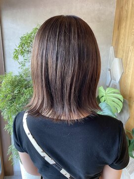 ソル(SOL by INFINI) 切りっぱなしボブ/外ハネボブ