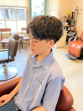 アンティコ(Antico) センターパートモテ髪マッシュ流行スパイラルショート束感