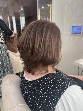 フレア(FLAiR) 20代30代40代まろやかベージュくびれミディアムレイヤースタイル