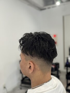 スワッグ(SWAG) メンズカット/メンズパーマ/フェード/眉毛カット/シェービング