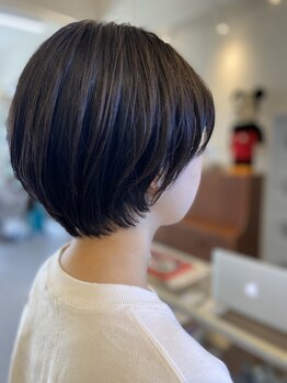 スリー(...three)の写真/丁寧なカウンセリングで骨格や髪質に合わせたカット。いつものあなたがもっと素敵になるショートをご提案♪