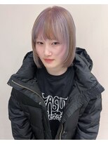 ビューシンサイバシ(VIEW SHINSAIBASHI)&nbsp;デザインカラーハイトーン前髪ぱっつんボブイメチェン10代20代