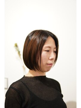ナナシ(NaNaShi) ショートボブ