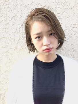 ミュリール(MiULiiR) 大人かわいい潤いベージュボブ