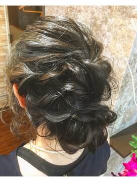 ヘアーピース(Hair Peace) パーティーアップスタイル