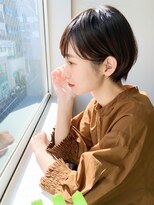 ネイヴィル オモテサンドウ(navile omotesando) 【yuka】柔らかな丸みのダークショート20代30代40代