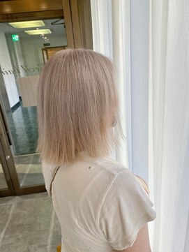 セシルヘアー なんば店(Cecil hair) ホワイトカラー