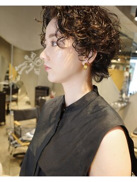 ビビト(bibito) bibito ショートソバージュ ネオソバージュ くるくるショート