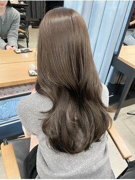 アリュウル 表参道(ALLURE) 透明感オリーブグレージュ　レイヤーカット　伊藤