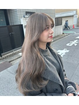 フリーラ 表参道(freera) シルバーグレージュ