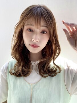 サンプラス(san+) 【マユコ】ふんわりミディアム小顔シースルーバング前髪ベージュ