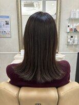 レヴィア(revia)&nbsp;艶感セミロングスタイル