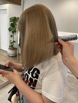 ウタリ(utari)&nbsp;透明感ミルクベージュ【難波 桜川/ケアブリーチ】