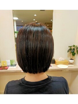 美容室 ジョイフル&well1. 切りっぱなしボブ