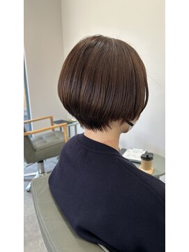 カミヤ エシュ(kamiya esyu) 丸みショート×フェイスレイヤー