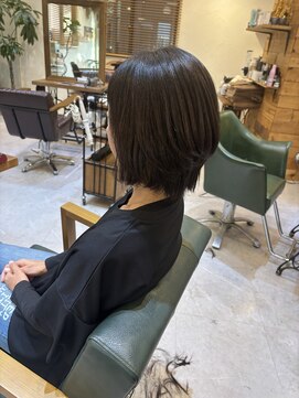 チリンバイロストシティー(Chillin by LOSTCITY) グラデーションボブ