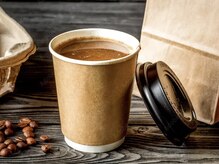 香り高いドリンクと共に味わう“上質な大人のサロン時間”