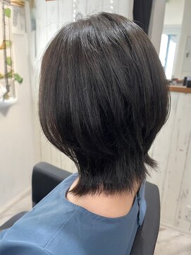 エミュー 大船店(emue) 大船ミディアムレイヤーカットワンカラーオリーブブラウン30代◆