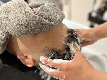 ルポ(repos)の写真/頭皮と髪を健康にしてくれるヘッドスパ◇頭皮の汚れを洗い流し、血行促進・リフレッシュにも◎