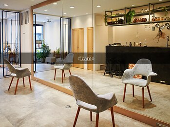 リカモ(ricamo)の写真/完全マンツーマンで最後まで一人のスタイリストが担当。周りを気にせず過ごせる贅沢なひとときを。