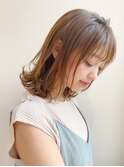 ミディアムレイヤー、外ハネボブ、グレージュ、脱白髪染め☆
