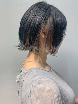 テトヘアー(teto hair) bob(ボブ、インナーカラー、グレー、切りっぱなしボブ)