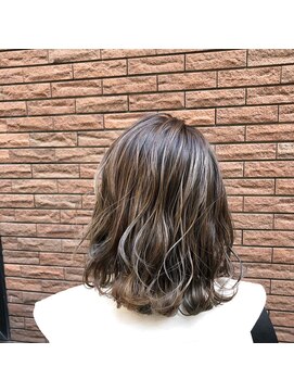 ウル(Ulu) グレージュ×バレイヤージュ