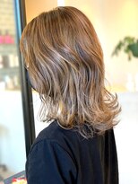 フェーディン(fa/din)&nbsp;ハイライトプラチナベージュミディ