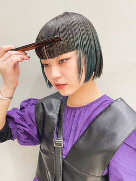 トゥコ(tuco) ワイドバング　ミニボブ　ぱっつん　グリーン　デザインカラー