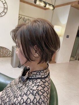 チリンバイロストシティー(Chillin by LOSTCITY) 30代40代50代ショートボブ髪質改善白髪ぼかしハイライト