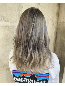 ガルボ ヘアー(garbo hair) ハイトーンデザインカラー高知美容院10代20代