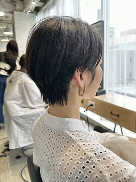 アーロン(aaron) 【サロンワーク】可愛いけどちょっとカッコいいショート