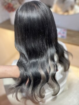 ラビスモア(Lovis moa) 黒×シルバー