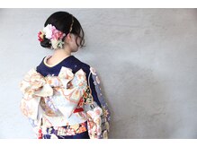 シゾーマエダ(ciseaux maeda)の雰囲気(お着付け、ヘアセットも承っています)