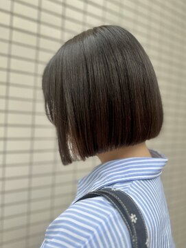 ラウレア(LAULEA) 切りっぱなしボブ/ボブカット/ボブ/ストレートパーマ/縮毛矯正