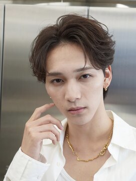 レタッチ バイ フィフス 銀座(RETOUCH by fifth) 銀座フェザーパーマセンターパート波巻きスパイラルパーマメンズ