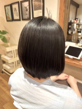 トモリヘアルーム (tomori Hair room) メテオカラー＆ネオメテオストレートWで美髪ケア☆ショートボブ