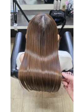 ブルーフィン シセロ(Blue Fin cicero) 髪質改善/縮毛矯正/うねりパサつきをサラサラへ改善/30代40代