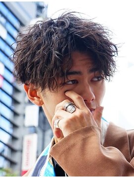 アストラ(ASTRA) MEN’S HAIR/波巻きツイストスパイラル/リバースセンターパート