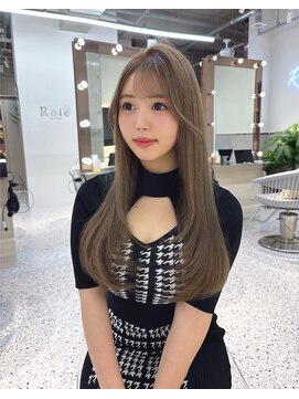 ロール 博多(Role) レイヤー/透明感カラー/似合わせカット/韓国ヘア/顔周り