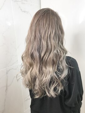 アヴァンスクロス あべのルシアス店(AVANCE.CROSS) ホワイトカラー