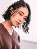 ルミナ オーガニックヘアー(LU3NA organic hair) カットで魅せるラフな質感でミディアムボブに色香をプラスして