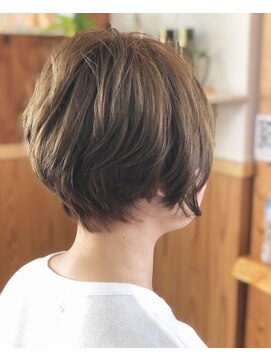 ララテラス(LaLa Terrace) ターコイズグレージュ×前下がりカジュアルショート