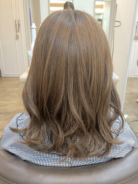 アルターリール(aL ter Rire) キャラメルブラウン/福原遼華