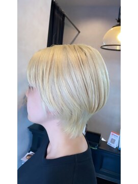 エンカウントバイマハロ 千葉(encount by mahalo) ホワイトブロンド【千葉駅】